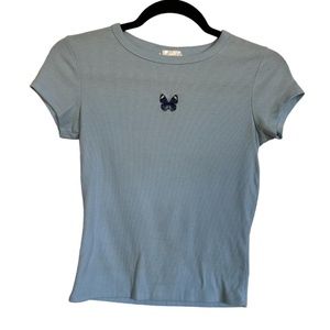 Blue t-shirt with embroidered butterfly
